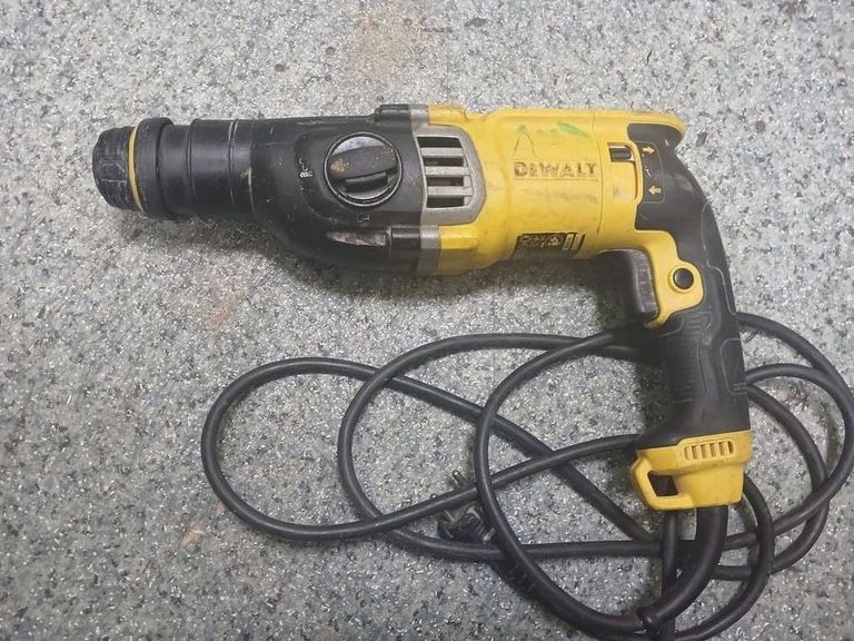 Объявление Dewalt D25143K Б/У