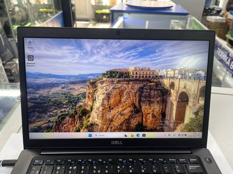 Оголошення Dell 14/core i5 7300u ddr3/8gb ddr3/hdd *відсутній/ssd 256 gb/*інтегрована Б/У