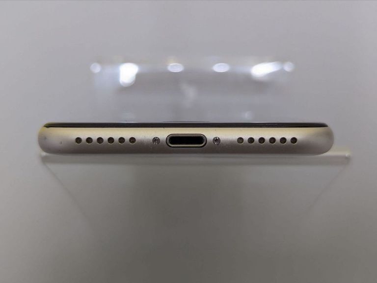 Apple iphone se 2022 128gb Код:01-200824388. Зображення 5