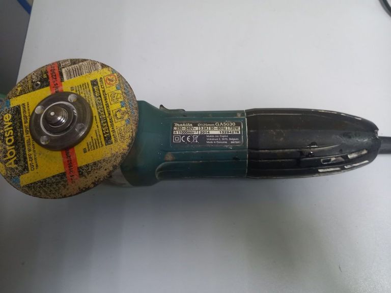 Купити Makita ga5030 romania Б/У