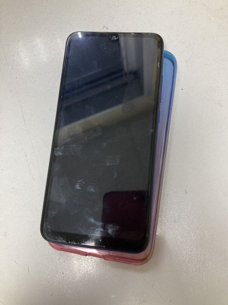 Дешиво Xiaomi Redmi 7 3/32GB Black с ломбарда