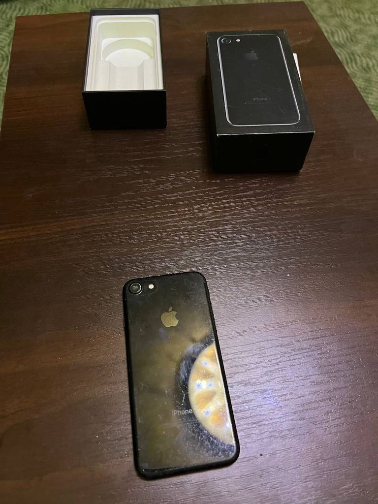 Дешево Apple iPhone 7 128GB Jet Black (MN962) з ломбарду