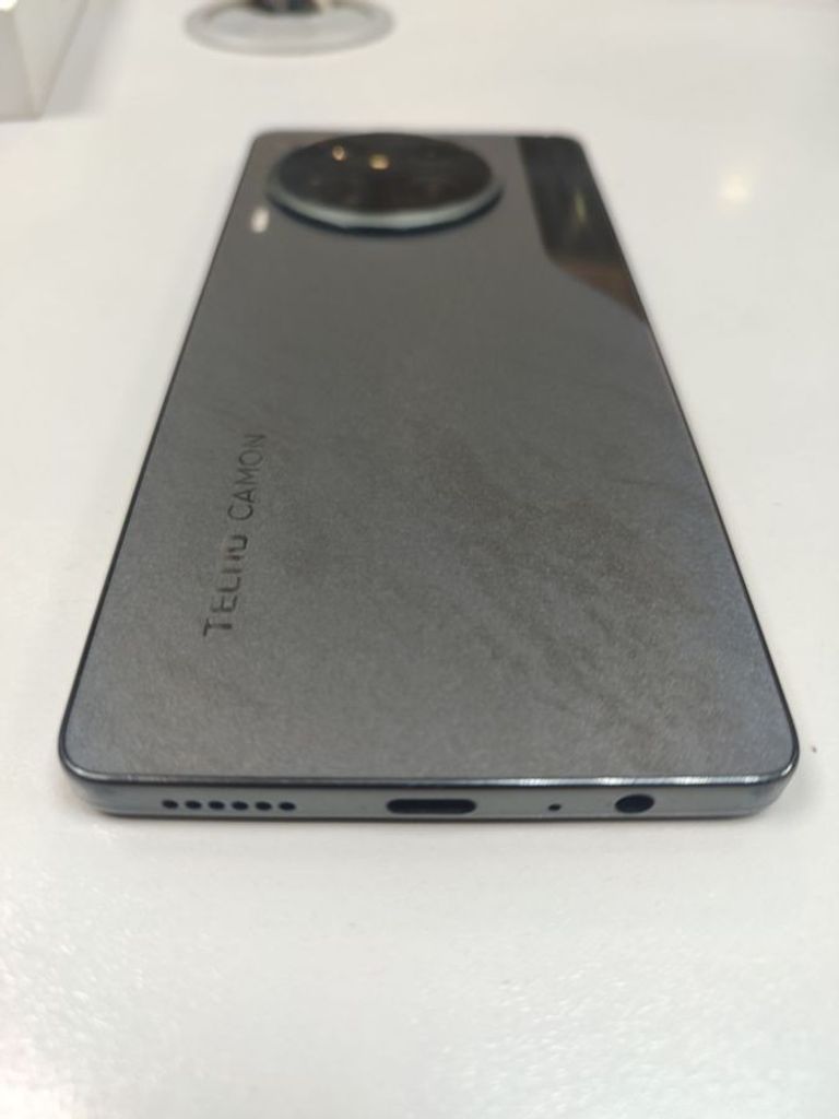Дешево Tecno camon 30 cl6 8/256gb з ломбарду