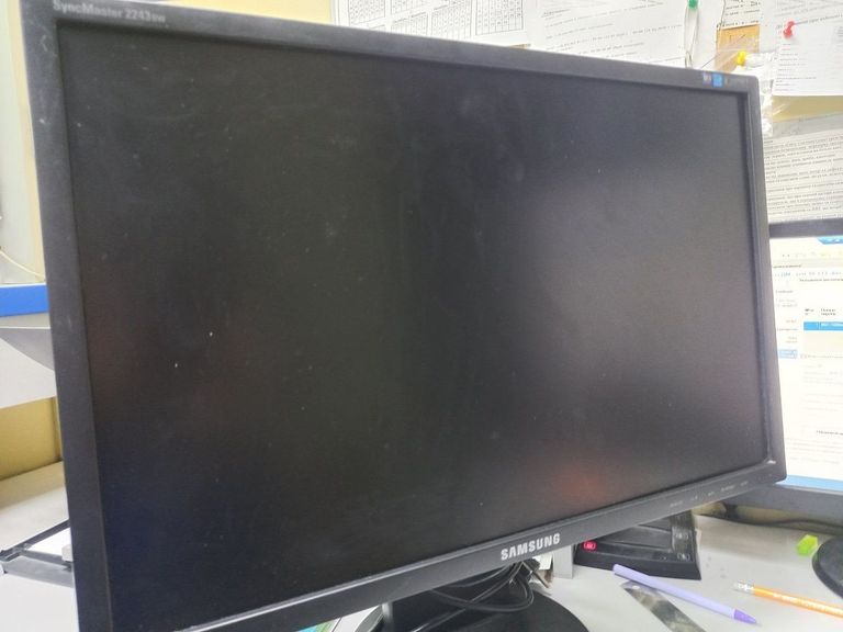 Оголошення Samsung 2243bw Б/У