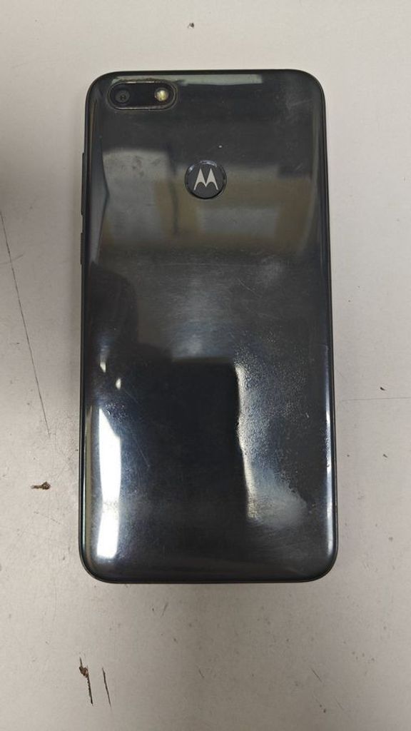 Дешево Motorola xt2029-2 moto e6 play 2/32gb з ломбарду