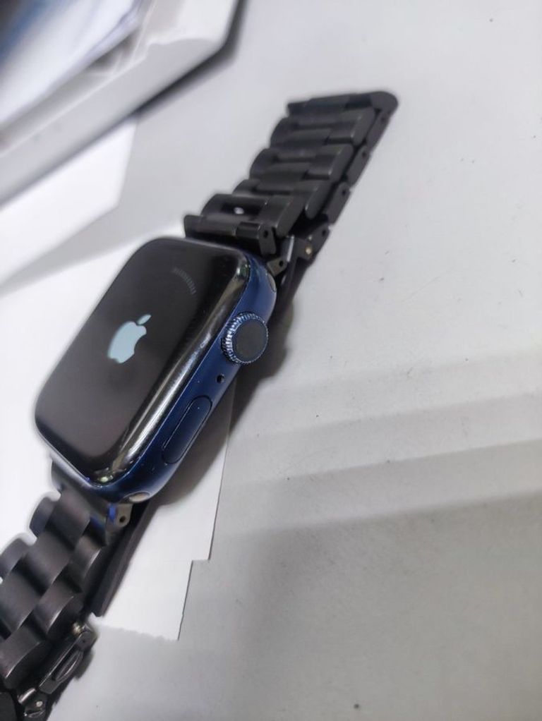 Дешево Apple watch series 6 gps 44mm aluminum case з ломбарду