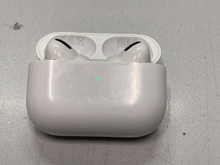 Купить Apple AirPods Pro (MWP22) Б/У