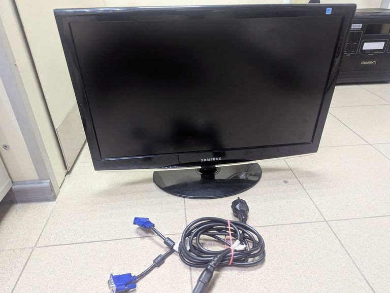 Дешиво Samsung 2333hd tv с ломбарда