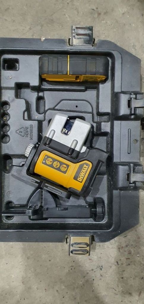 Купить Dewalt DW089K Б/У