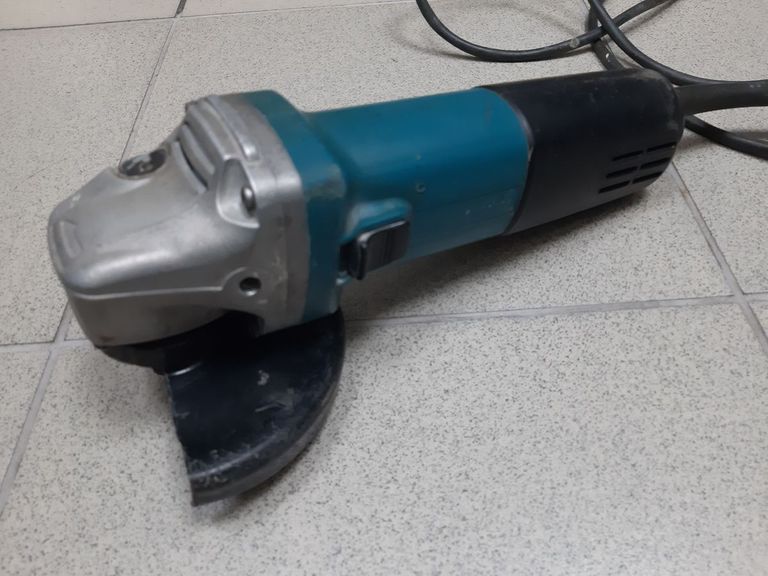 Объявление Makita 9558HN Б/У