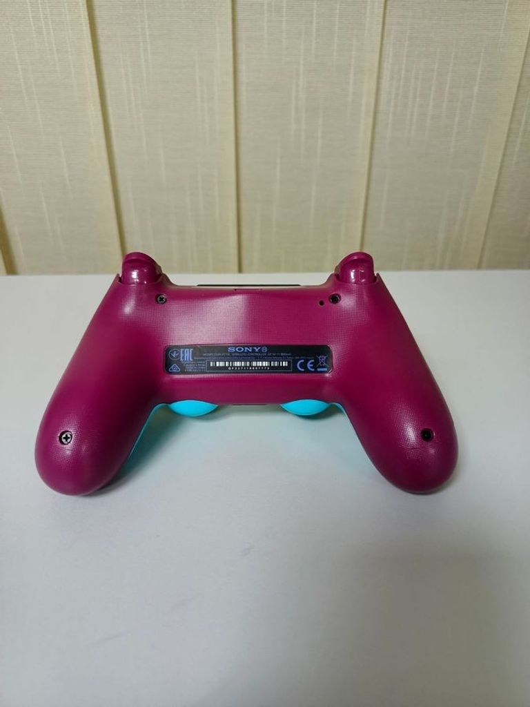 Купити Sony dualshock 4 v2 Б/У