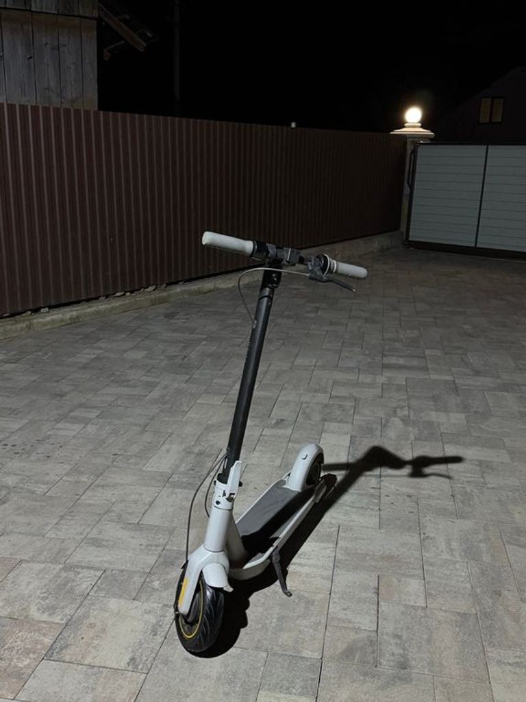 Купить Ninebot by Segway MAX G30LE (AA.00.0003.81) Б/У