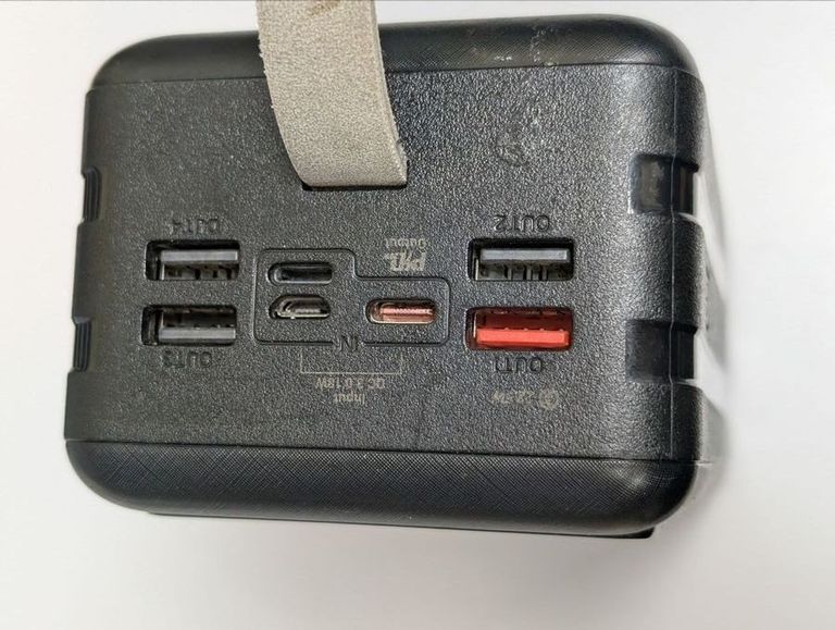 Купити Hoco j86b 60000mah 22.5w Б/У