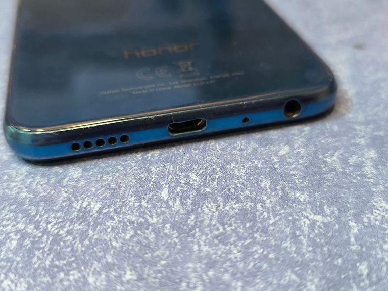 Дешево Huawei honor 9 lite 3/32gb з ломбарду