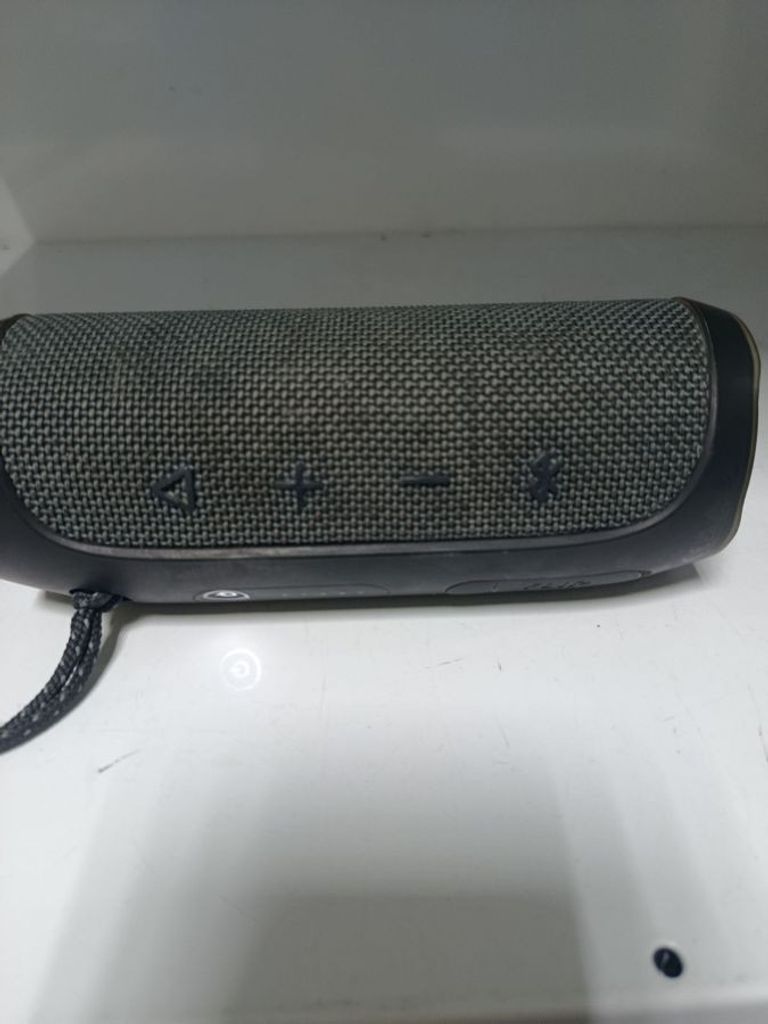 Оголошення Jbl flip essential 2 Б/У