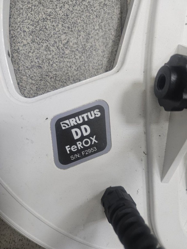 Дешиво Rutus atrex с ломбарда