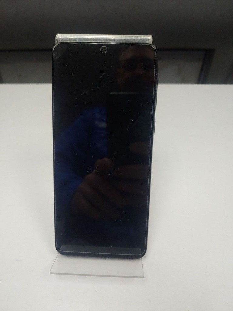 Купити Motorola moto e13 8/128gb xt2345-3 Б/У