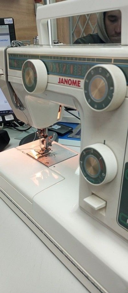 Дешево Janome 394 з ломбарду