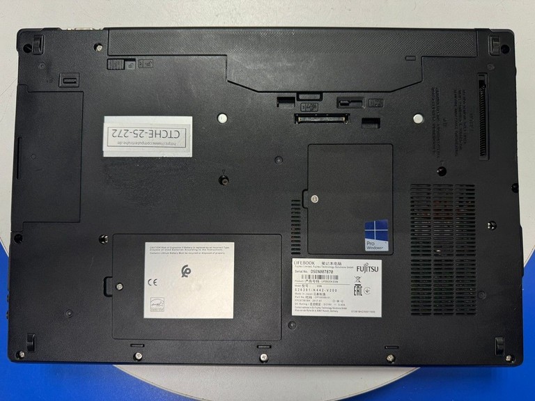 Fujitsu 15/core i5 6300u ddr3/8gb ddr3/hdd *відсутній/ssd 256 gb/*інтегрована Код:01-200940050. Зображення 7