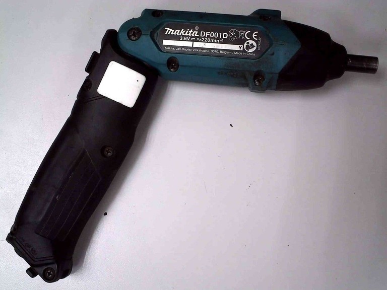 Купить Makita DF001DW Б/У