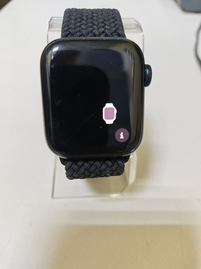 Купити Apple watch se 2 gps 40mm aluminium case Б/У