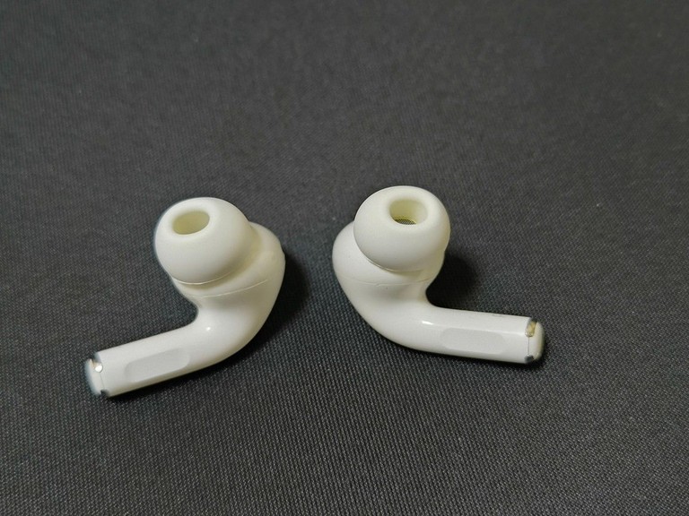 Apple airpods pro 2nd generation with magsafe charging case usb-c Код:01-200966579. Зображення 8