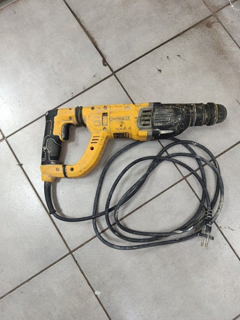 Дешево Dewalt D25263K з ломбарду