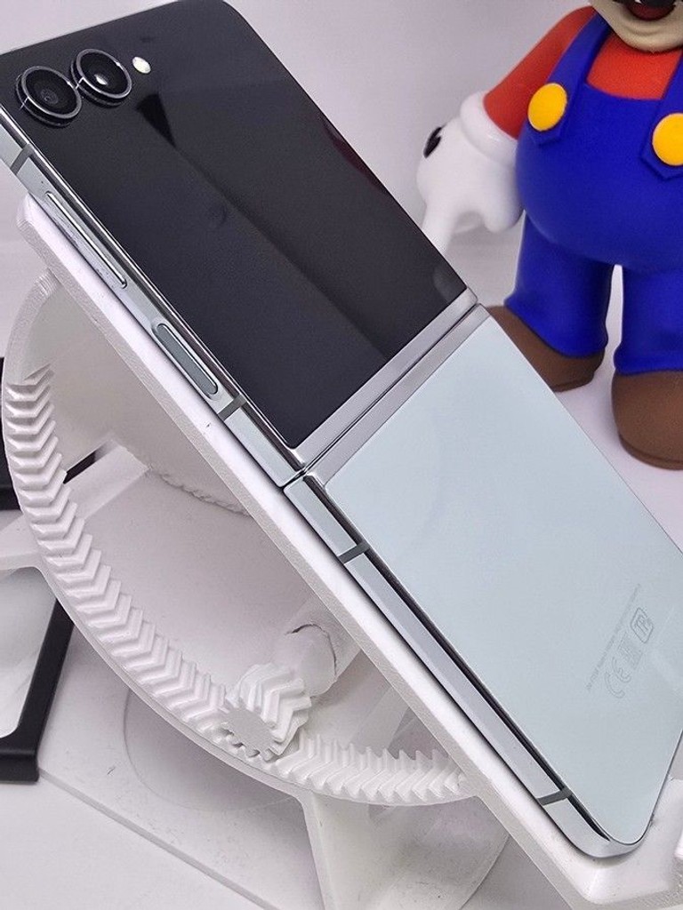 Распродажа Samsung galaxy flip5 8/256gb, продавец Техноскарб