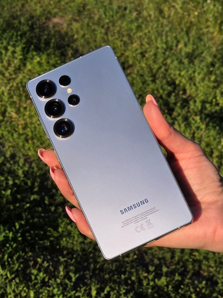Объявление Samsung Galaxy S25 Ultra 12/256GB Titanium Silverblue (SM-S938BZBD) Б/У