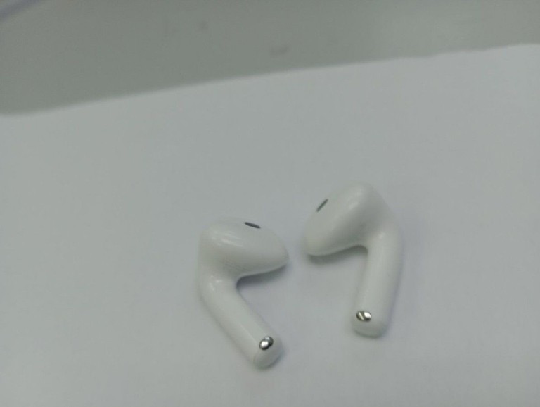 Дешево Apple airpods 4 з ломбарду