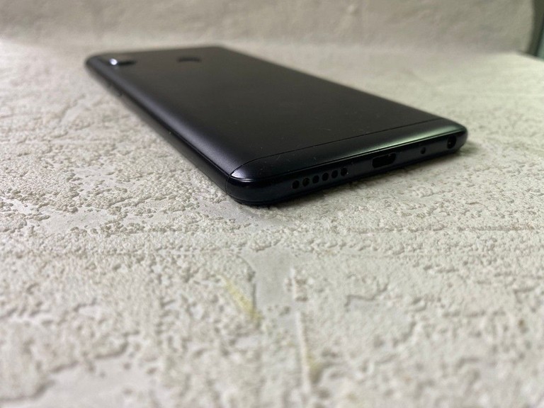 Распродажа Xiaomi Redmi Note 5 4/64GB Black, продавец Техноскарб