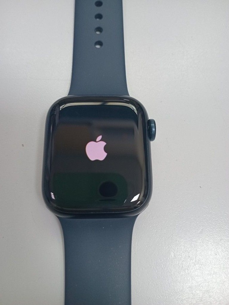 Оголошення Apple watch series 8 gps 41mm aluminum case Б/У