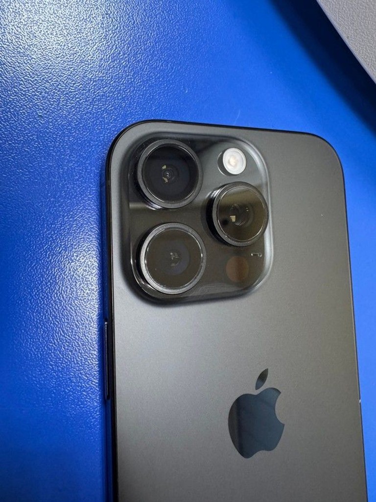 Оголошення Apple iPhone 16 Pro 256GB eSIM White Titanium (MYMH3) Б/У