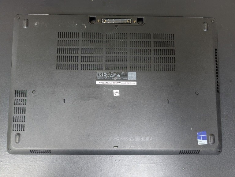 Дешево Dell 15/core i5 6200u ddr3/8gb ddr4/hdd *відсутній/ssd 128 gb/*інтегрована з ломбарду