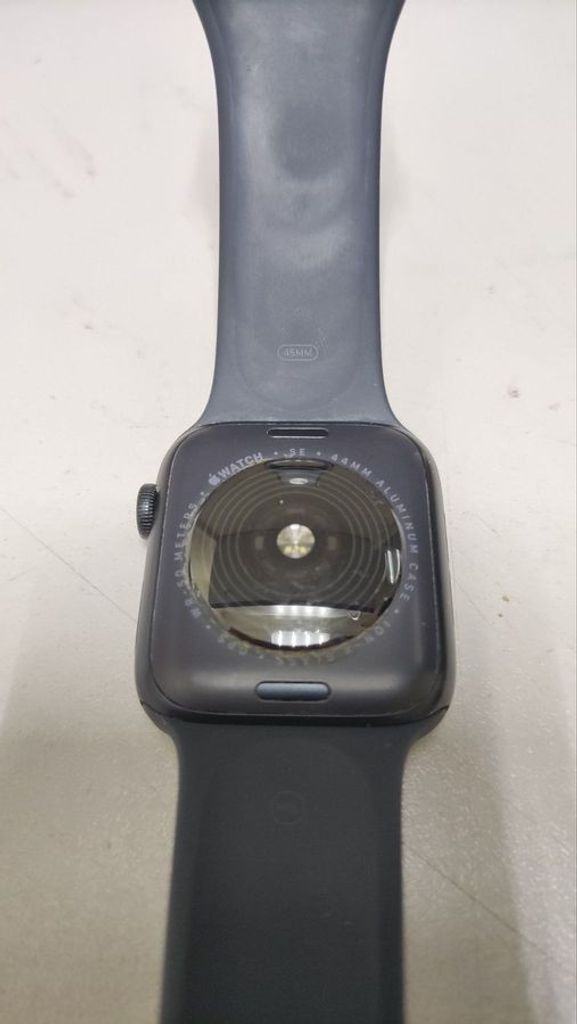 Apple watch se 2 gps 44mm aluminum case with sport Код:01-200586290. Изображение 10