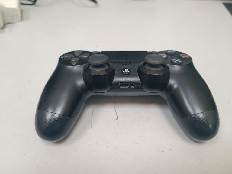 Оголошення Sony dualshock 4 v2 Б/У