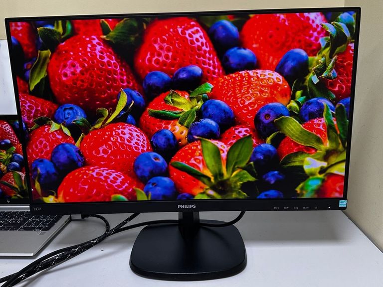 Оголошення Philips 243v7qdsb/01 Б/У