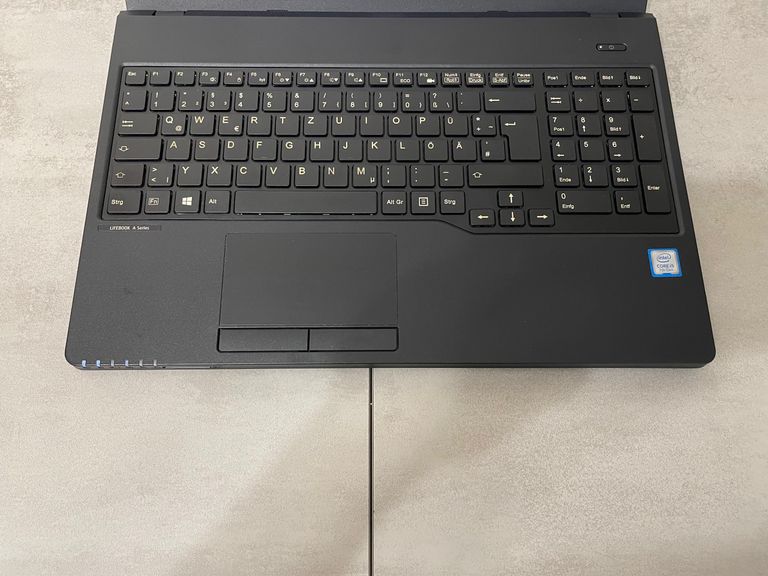 Ноутбук Fujitsu LifeBook A557, 15,6" FHD IPS, i5-7200U, 16GB, 250GB SSD Код:null. Зображення 4