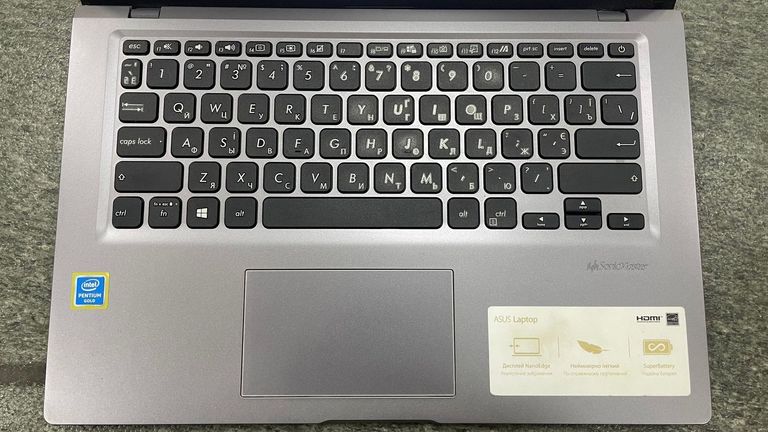Объявление Asus єкр. 14/ pentium 6805u 1.1ghz/ ram4gb/ ssd256gb/ uhd Б/У