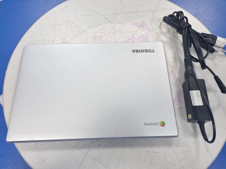 Дешиво Toshiba 13/celeron n2840 ddr3/2gb ddr3/hdd *відсутній/ssd 24 gb/*інтегрована с ломбарда