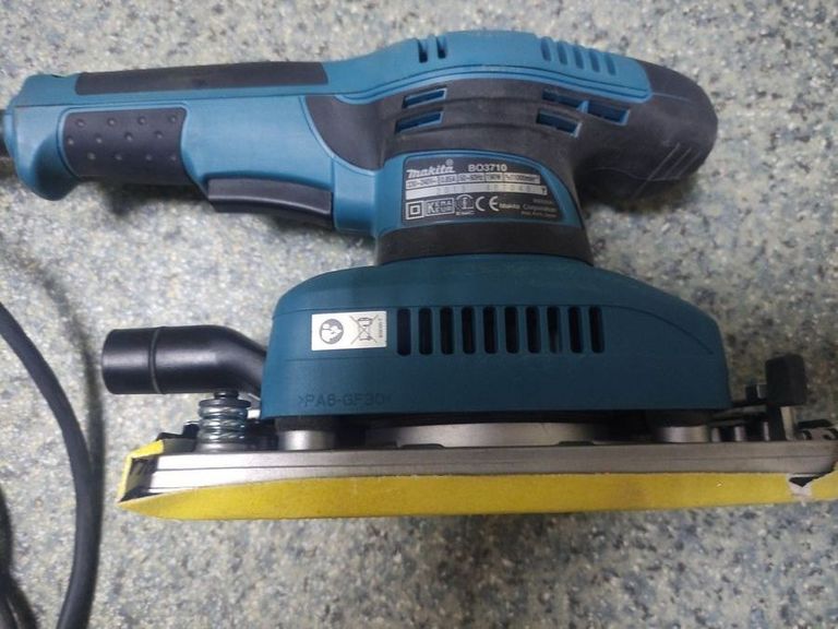 Оголошення Makita BO3710 Б/У