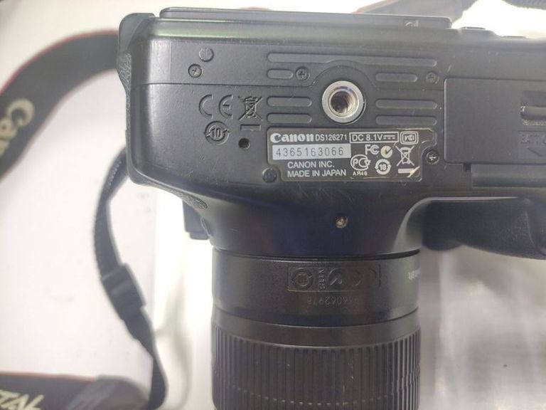 Дешево Canon eos 600d + ef-s 18-55mm 1:3.5-5.6 is ii з ломбарду