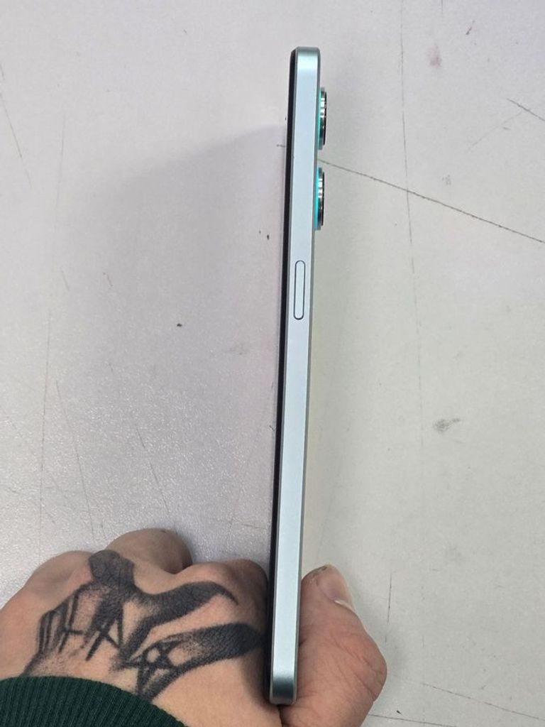 Распродажа Oppo reno8 lite 8/128gb, продавец Техноскарб