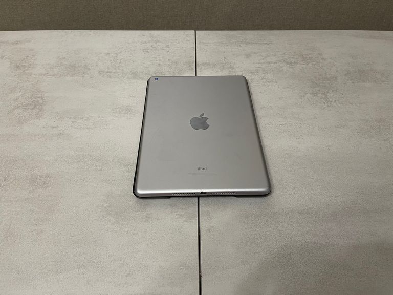 Apple iPad A1822 MP2F2LL/A (5 Gen., 2017) Код:null. Изображение 6