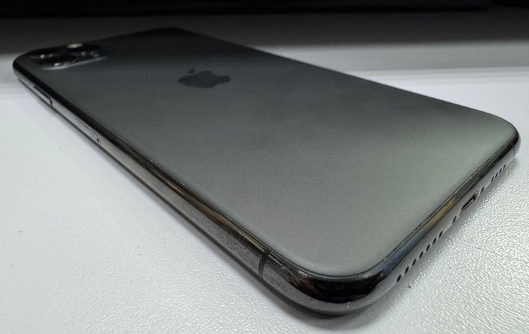 Apple iphone 11 pro max 512gb Код:01-200812717. Изображение 11