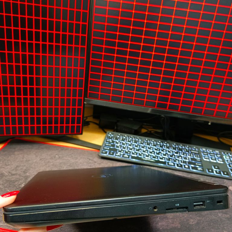 Дешево Dell Latitude E5470 Black (DELLNB0040092) з ломбарду