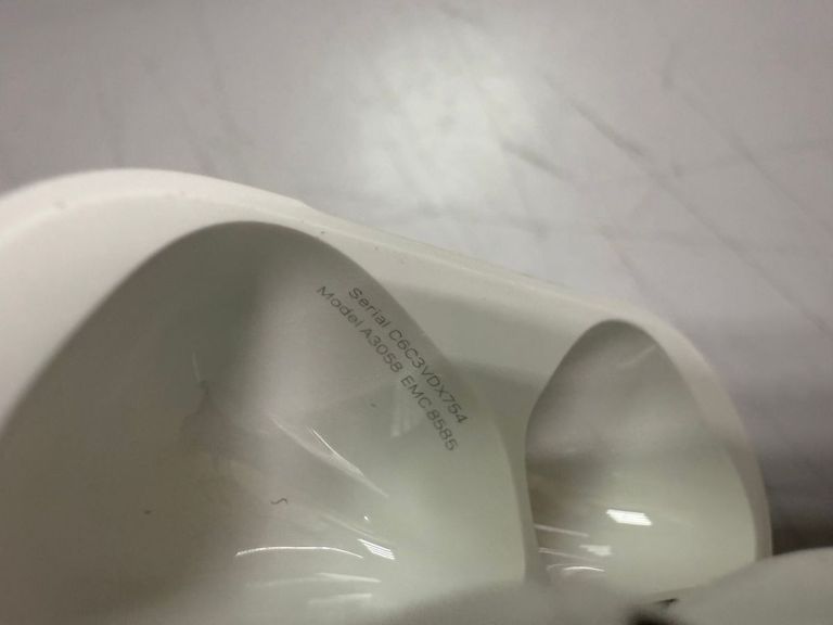 Розпродаж Apple airpods 4, продавець Техноскарб