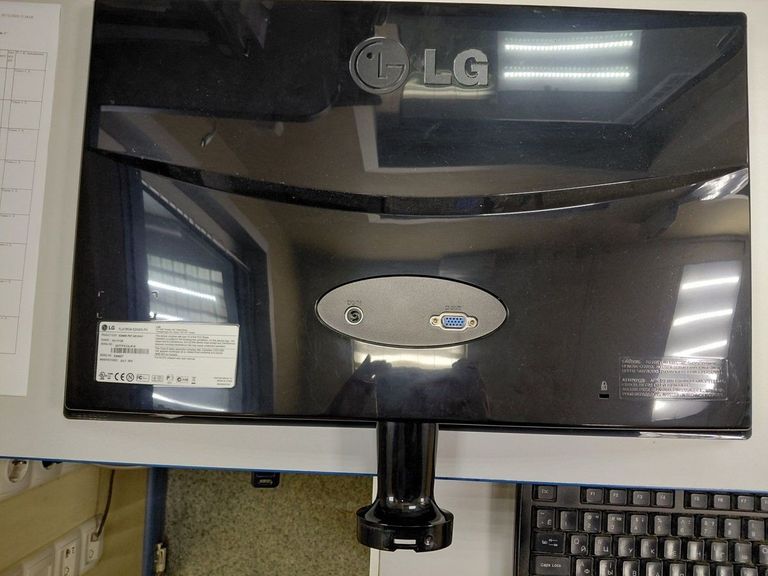 Объявление Lg e2040st Б/У