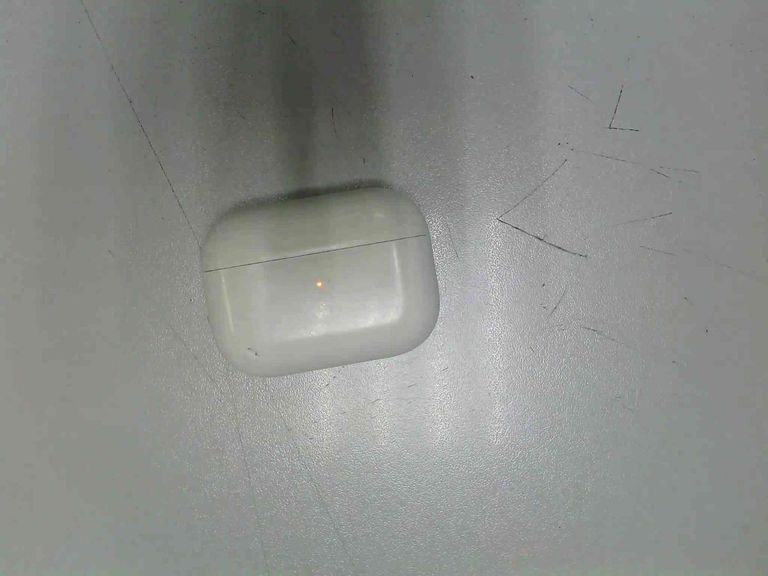 Дешево Apple airpods pro 2nd generation with magsafe charging case usb-c з ломбарду