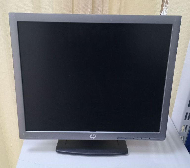 Купить HP E190i (E4U30AA) Б/У